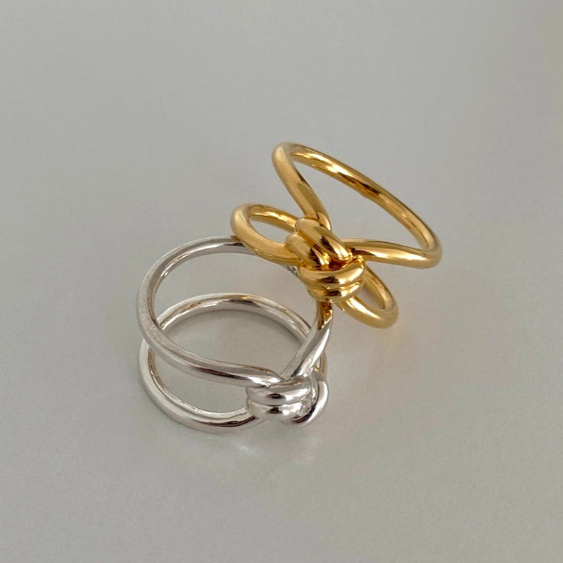 Wide knot ring
