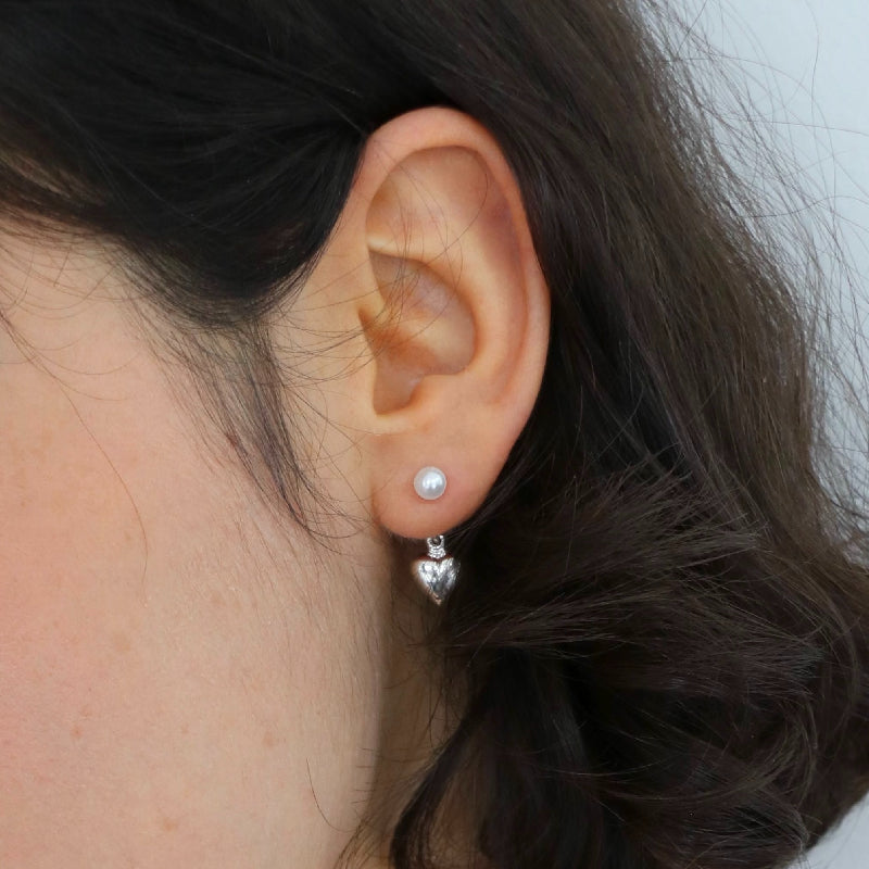 ハート パール ピアス / Heart pearl earrings (2 colors)