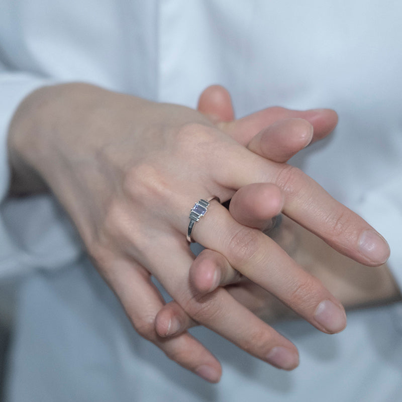BAGUETTE RING