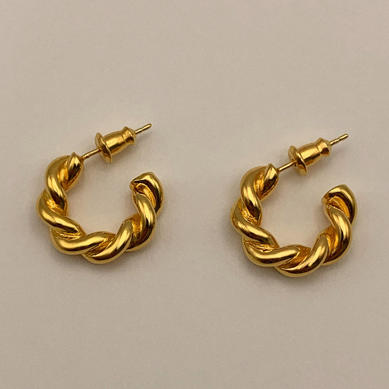 Wist Earring