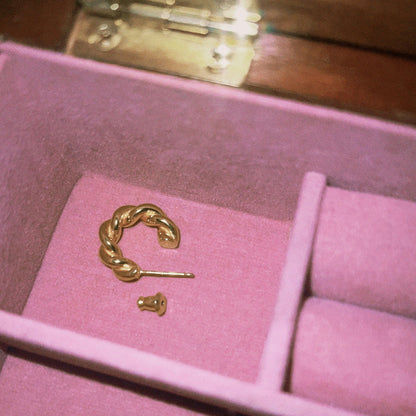 Wist Earring