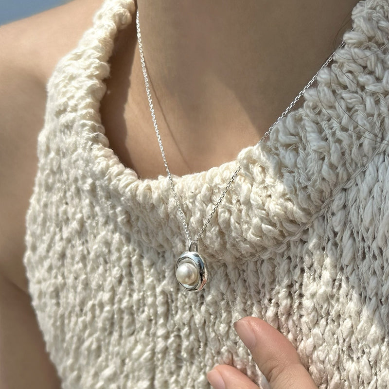 Fresh water pearl necklace