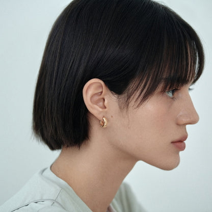 テクスチャー ミニ ピアス / TEXTURED MINI EARRINGS