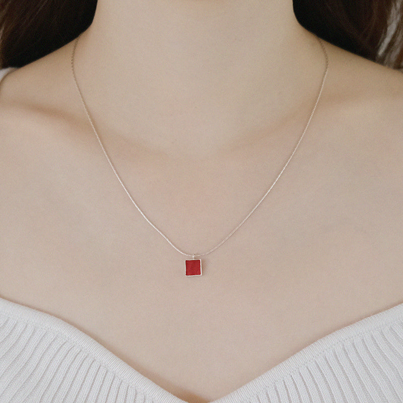 Square necklace _ Black & Red gemstones (onyx & cherry stone)
