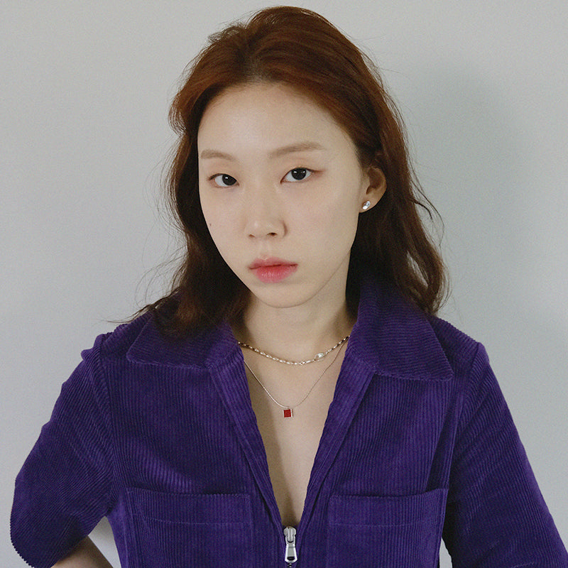 Square necklace _ Black & Red gemstones (onyx & cherry stone)