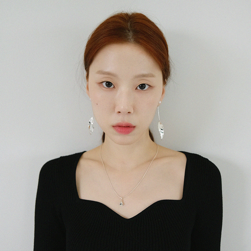 Elegante leaf earring