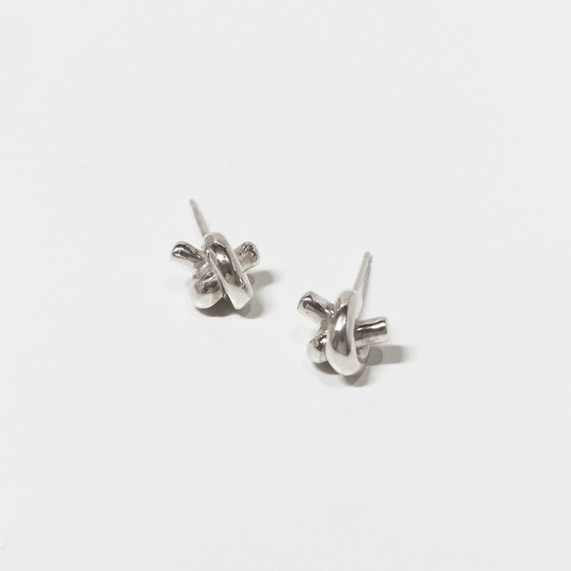 ミニ ノット ピアス / mini knot earring