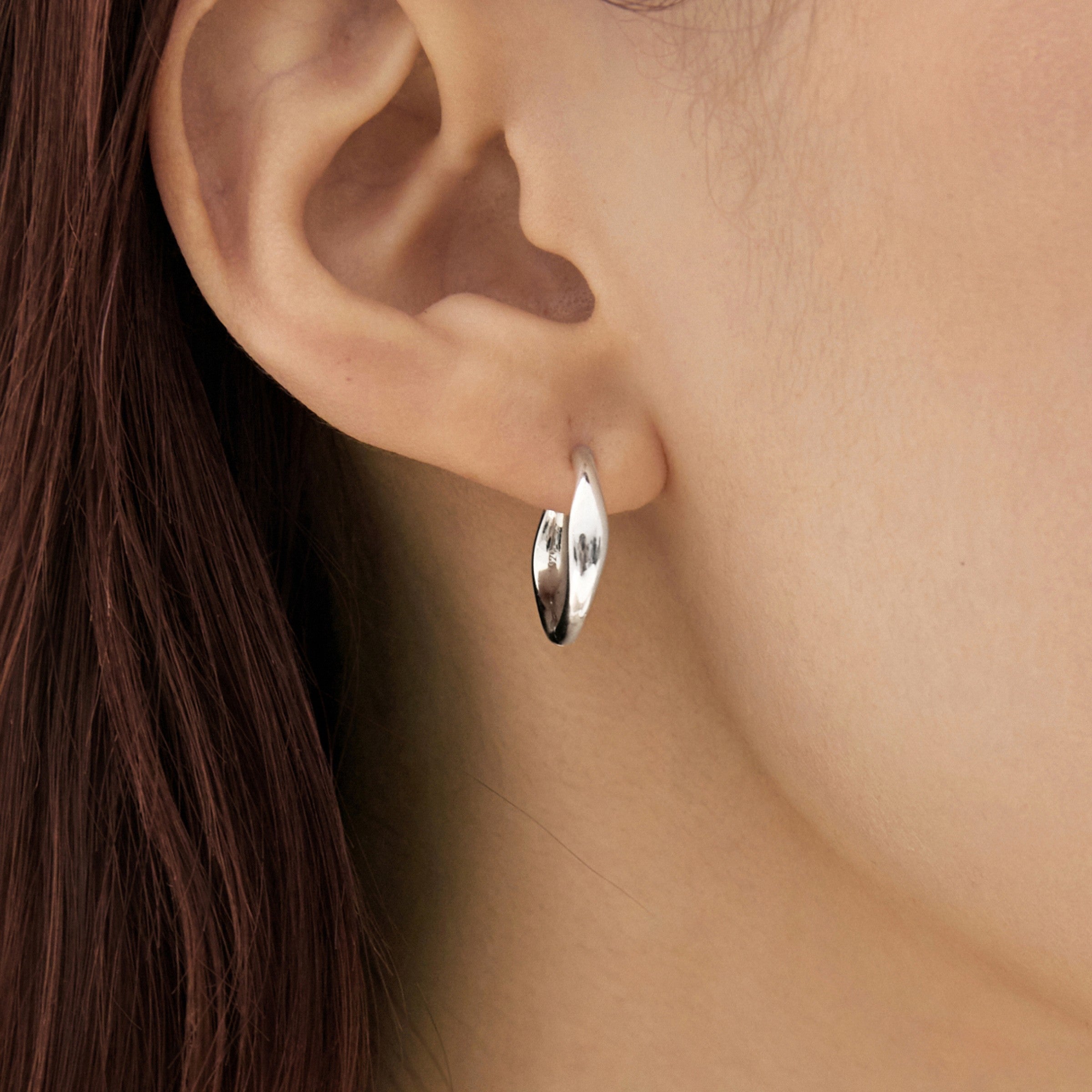 シルバーウェーブウィアモンズワンタッチイヤリング / SIilver Wave One-Touch Earrings