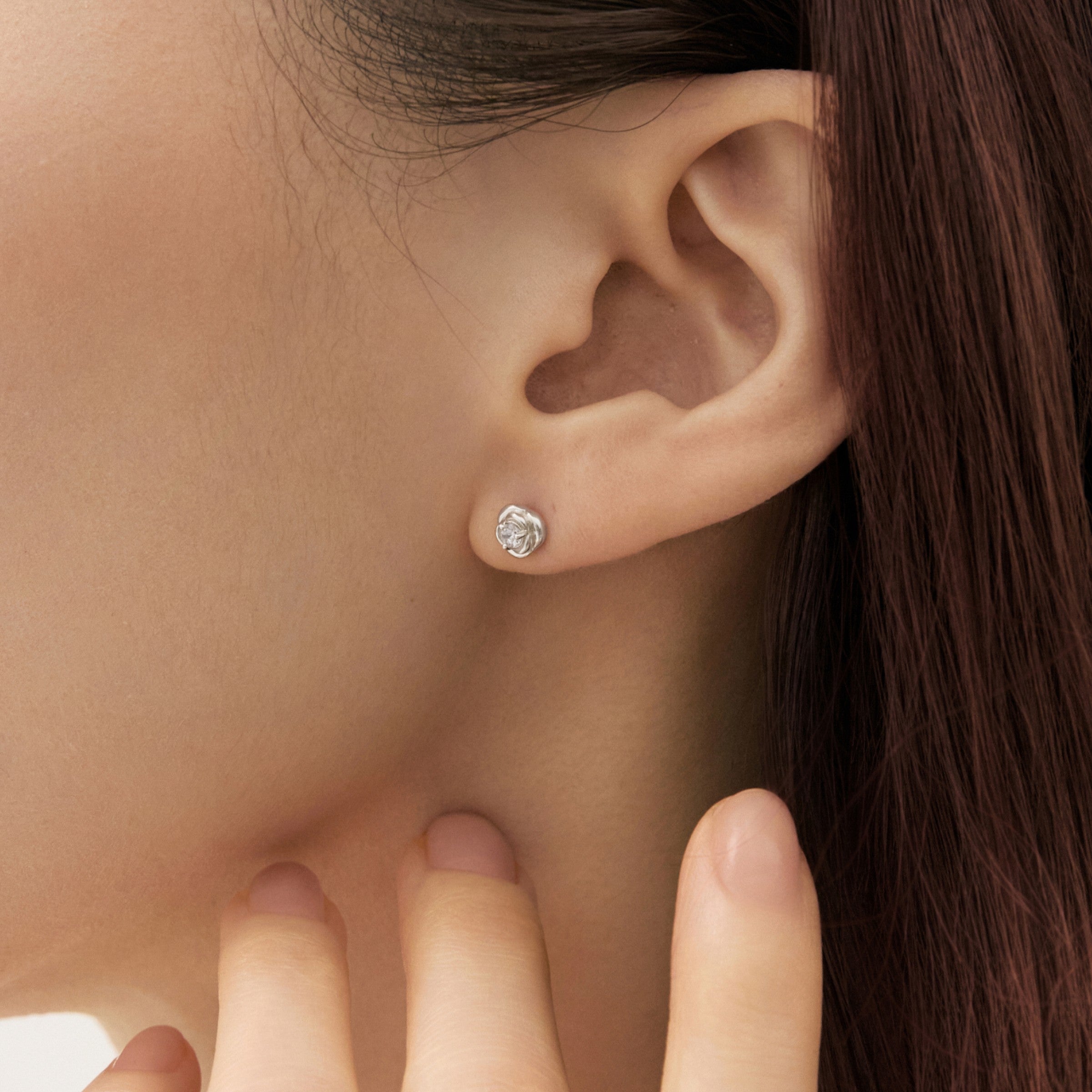 シルバーローズストーンウィアモンズイヤリング / Silver Rose Stone Earrings