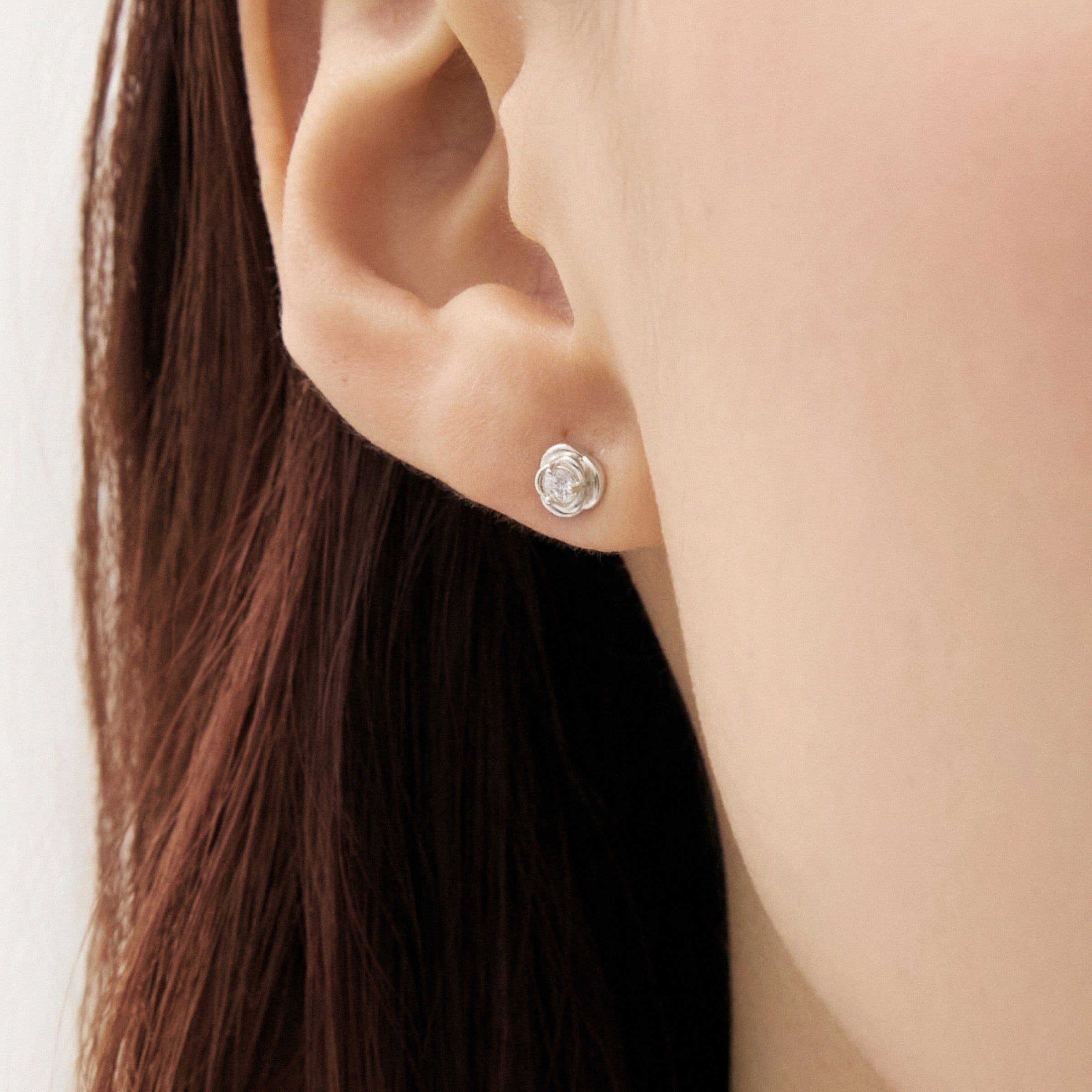 シルバーローズストーンウィアモンズイヤリング / Silver Rose Stone Earrings
