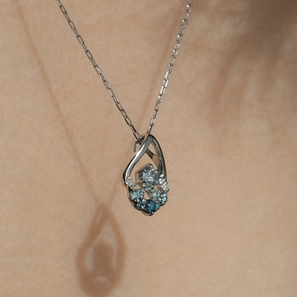 アイスブルー ダイヤ しずく ポイント ネックレス / Ice Blue Diamond Waterdrop Point Necklace