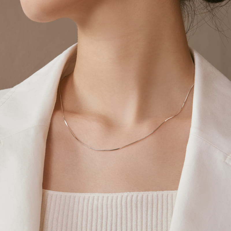 シルバー スネーク チェーン ベーシック ネックレス / Silver Snake Chain Basic Necklace