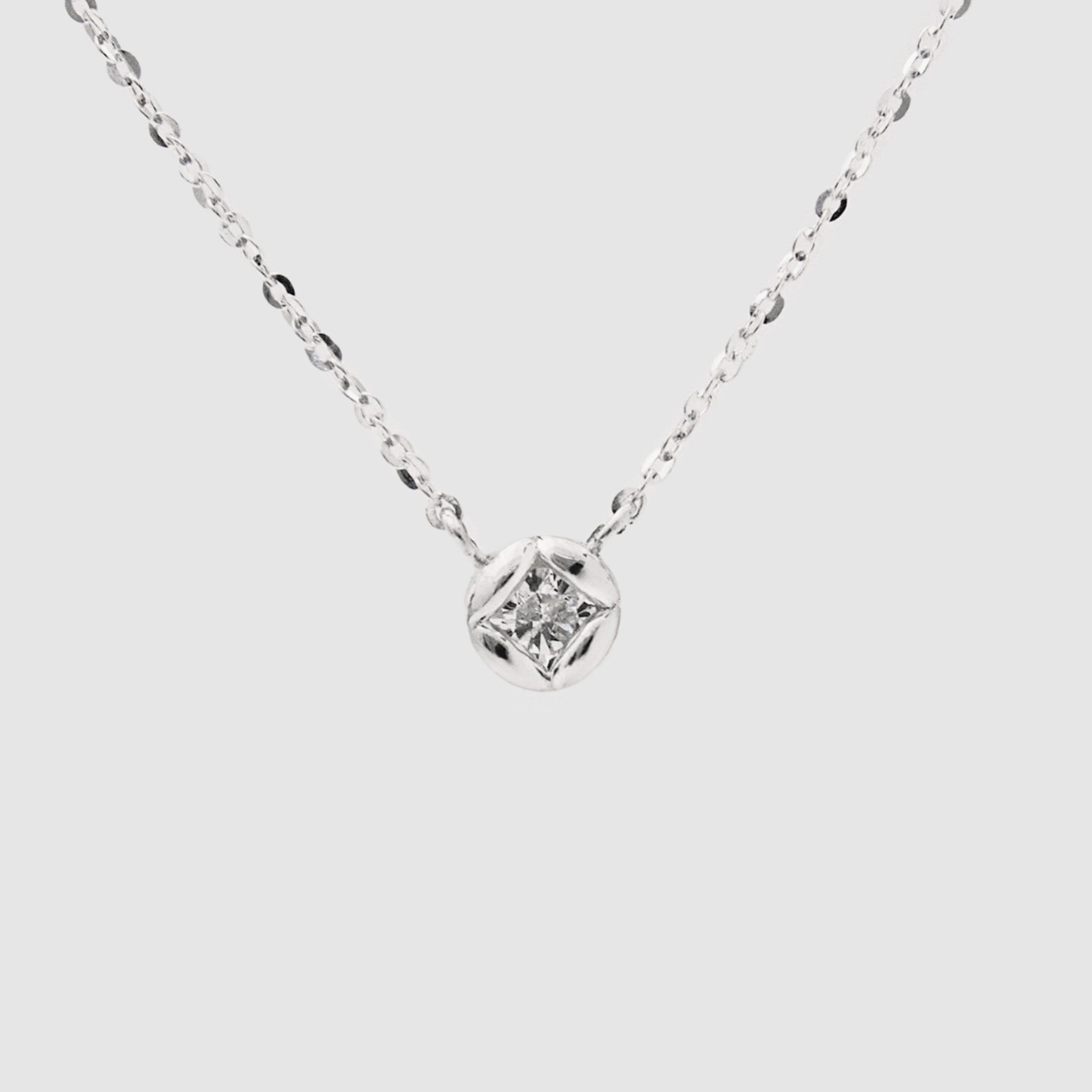 シルバーブルームストーンウィアモンズネックレス / Silver Bloom Stone Necklace