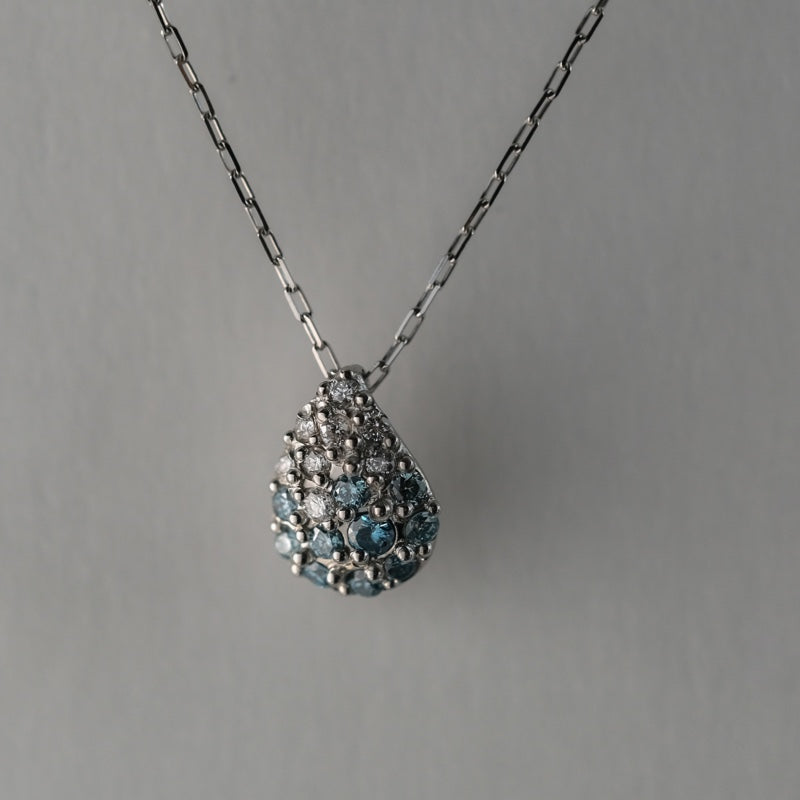 アイスブルー ダイヤ しずく ネックレス / Ice Blue Diamond Waterdrop Necklace