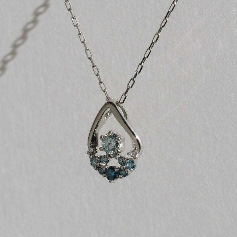 アイスブルー ダイヤ しずく ポイント ネックレス / Ice Blue Diamond Waterdrop Point Necklace |  アモンズ – amondz