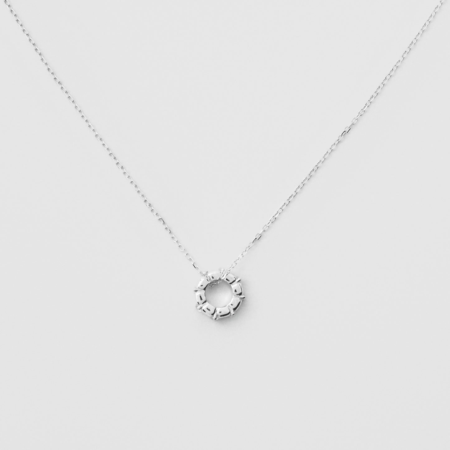 シルバ ホワイトスト?ンリングペンダントウィアモンズネックレス / Silver White Stone Ring Pendant Necklace