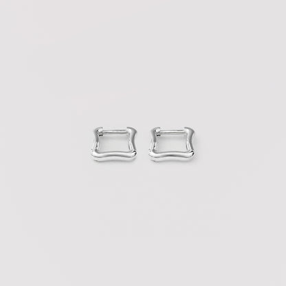 シルバーメルテッドフレームウィアモンズワンタッチイヤリング / SIilver Melted Frame One-Touch Earrings