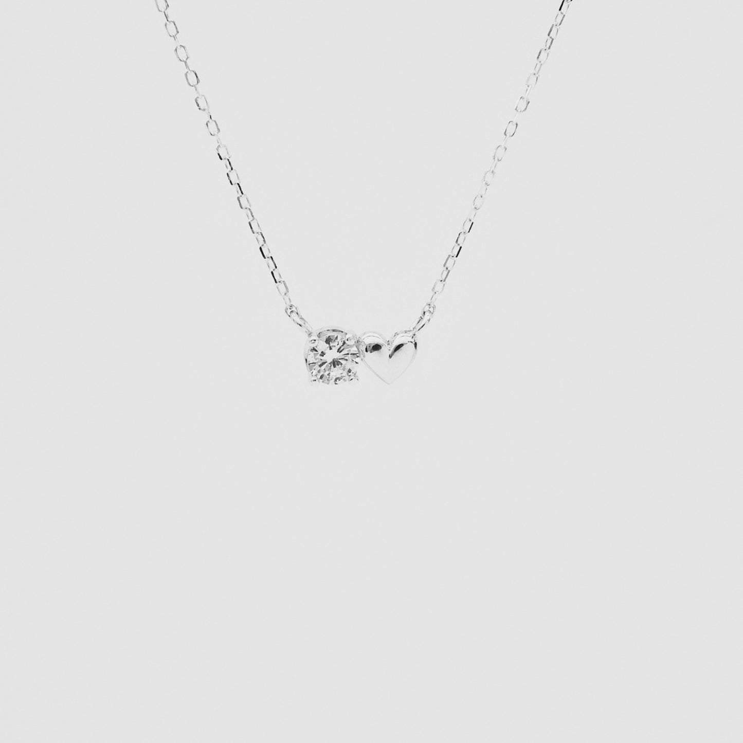 シルバーグリッターハートウィアモンズネックレス / Silver Glitter Heart Necklace