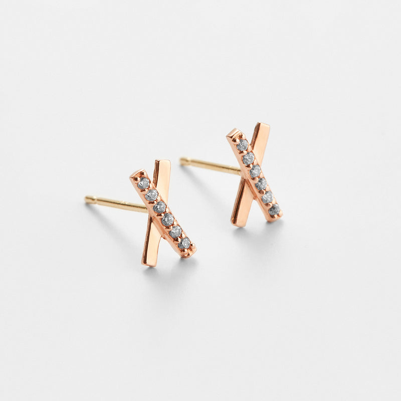 K14 ローズ ゴールド X スティック ピアス / 14K Rose Gold X Stick Earrings