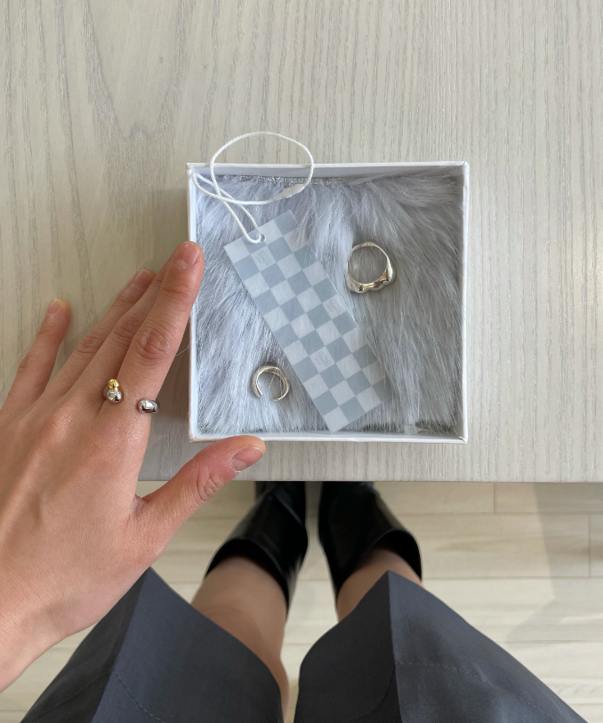 ミニ シェル ピアス