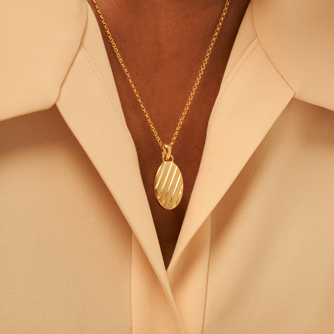 ルミエール オーヴァル ネックレス：ゴールド / LUMIERE OVAL NECKLACE - GOLD