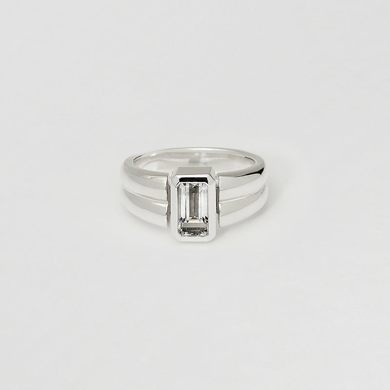 エメラルド カット ナチュラル ホワイト トパーズ リング / Emerald Cut Natural White Topaz Ring