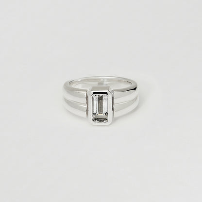 エメラルド カット ナチュラル ホワイト トパーズ リング / Emerald Cut Natural White Topaz Ring