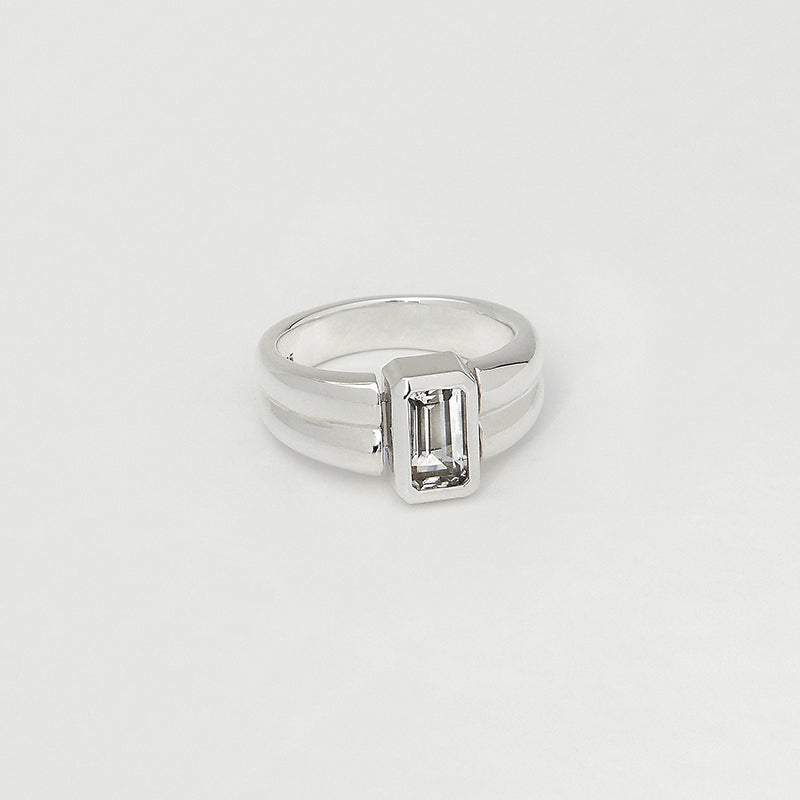 エメラルド カット ナチュラル ホワイト トパーズ リング / Emerald Cut Natural White Topaz Ring