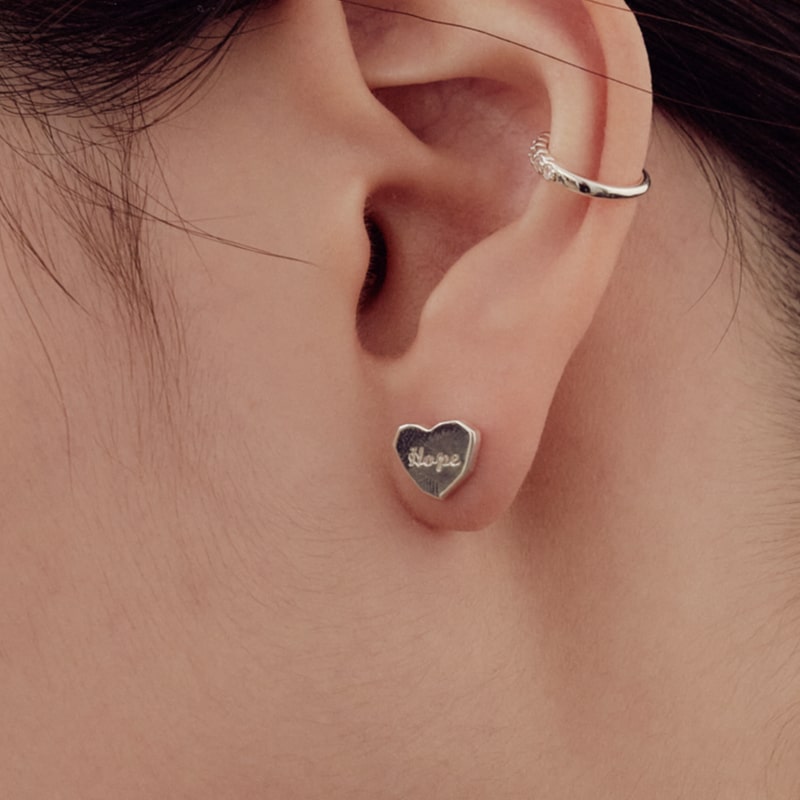 シルバー エッジ ハート ピアス / Silver Edge Heart Earrings