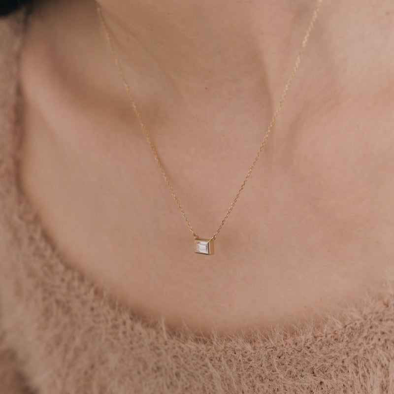 K14 エッジ スクエア バゲット ストーン ネックレス / 14K Edge Square Baguette Stone Necklace