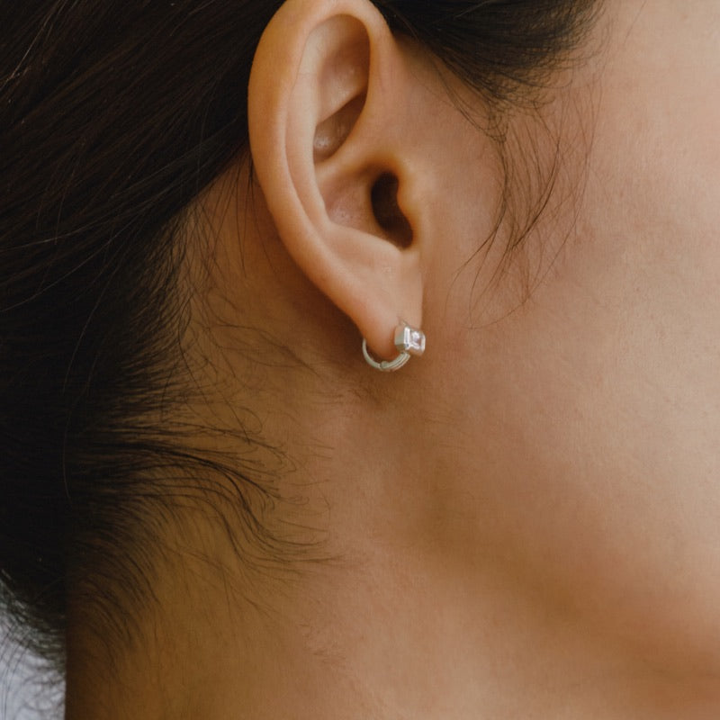シルバー エメラルド カット 3ライン ワンタッチ ピアス / Silver Emerald Cut 3 Line Onetouch Earrings