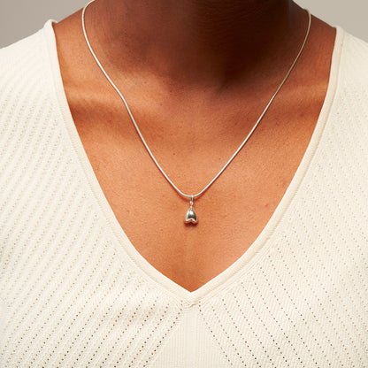ラブ ペンダント ネックレス：ラージ / Love Pendant Necklace - Large