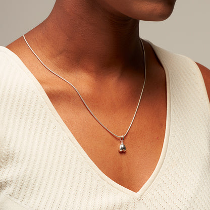 ラブ ペンダント ネックレス：ラージ / Love Pendant Necklace - Large