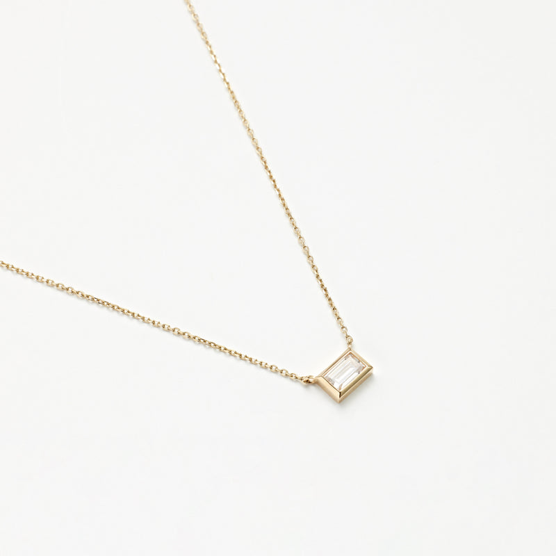 K14 エッジ スクエア バゲット ストーン ネックレス / 14K Edge Square Baguette Stone Necklace