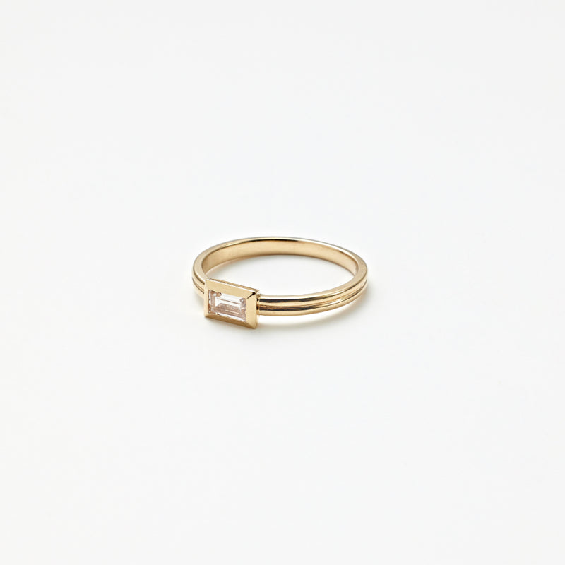 K14 エッジ スクエア ダブル ライン バゲット ストーン リング / 14K Edge Square Double Line Baguette Stone Ring