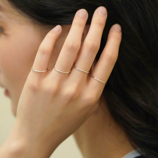 シルバー ベーシック レイヤード プレーン Thin リング セット：5pcs / Silver Basic Layered Plain Thin Rings Set - 5pcs