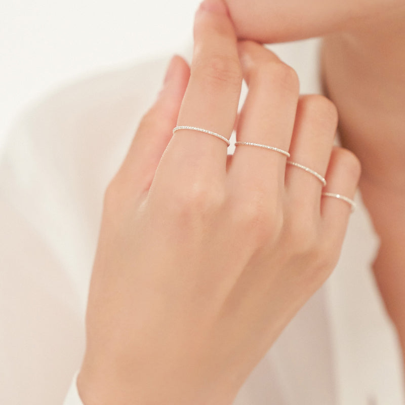 シルバー ベーシック レイヤード A カッティング Thin リング セット：5pcs / Silver Basic Layered A Cutting Thin Rings Set - 5pcs