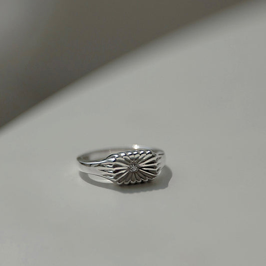 モイサナイト フラワー リング / Moissanite Flower Ring